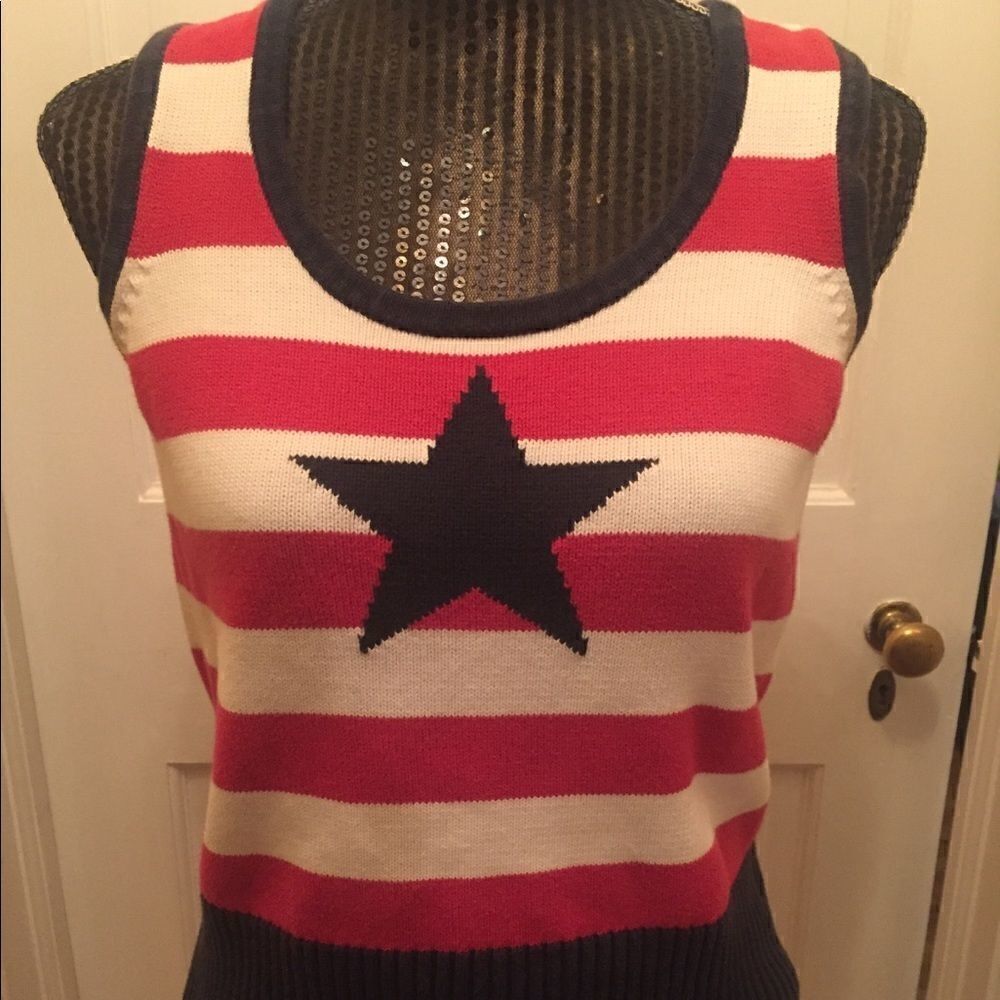 Tommy Hilfiger small sweater vest
